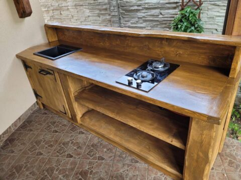 Masivní a zahradní kuchyně - můj truhlář